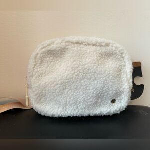 APANA SHERPA Cozy White Fur FANNY Belt Bag PACK NWT